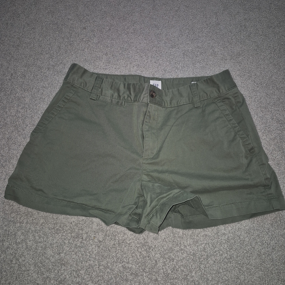 GAP Olive Green Khaki Shorts 12P